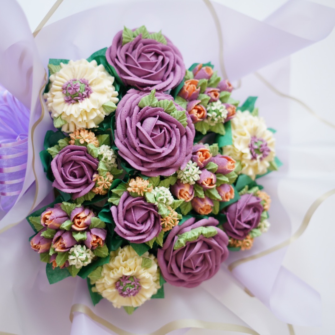 Flowbaked cupcake bouquet