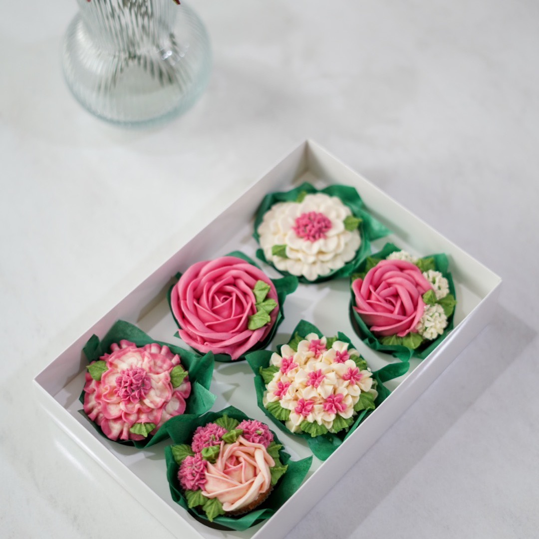 Flowbaked mini cupcake box