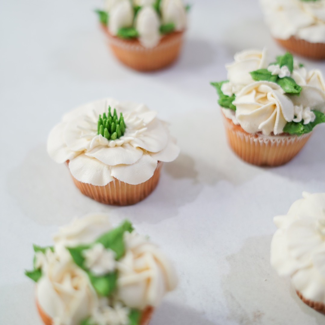 Flowbaked flower cupcakes